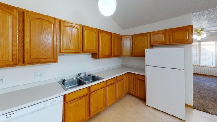 312 S 13th St - Photo 2 of 10