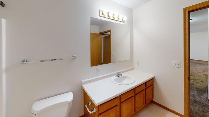 312 S 13th St - Photo 5 of 10