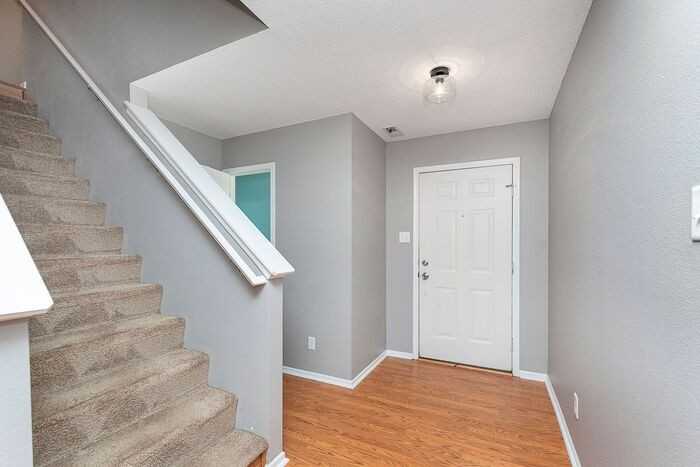 1943 Dutch Elm Dr - Photo 3 of 25