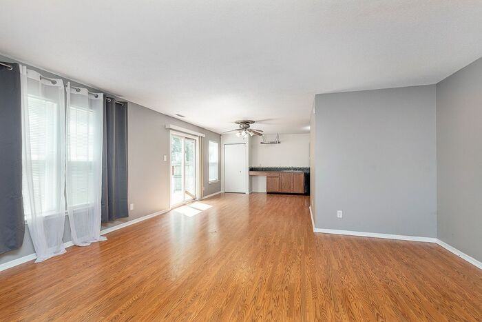 1943 Dutch Elm Dr - Photo 5 of 25