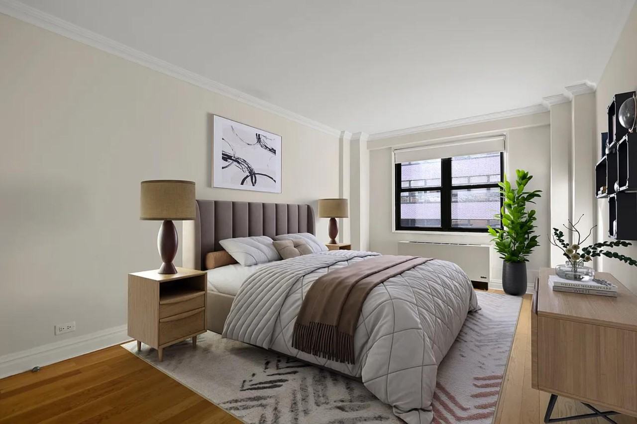 E 33rd St #8F - Photo 4 of 5