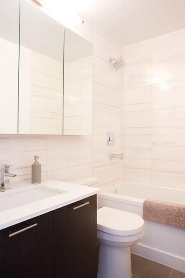 E 28th St #8D - Photo 3 of 6