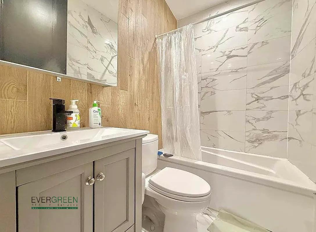 921 Gates Avenue #3 - Photo 4 of 6