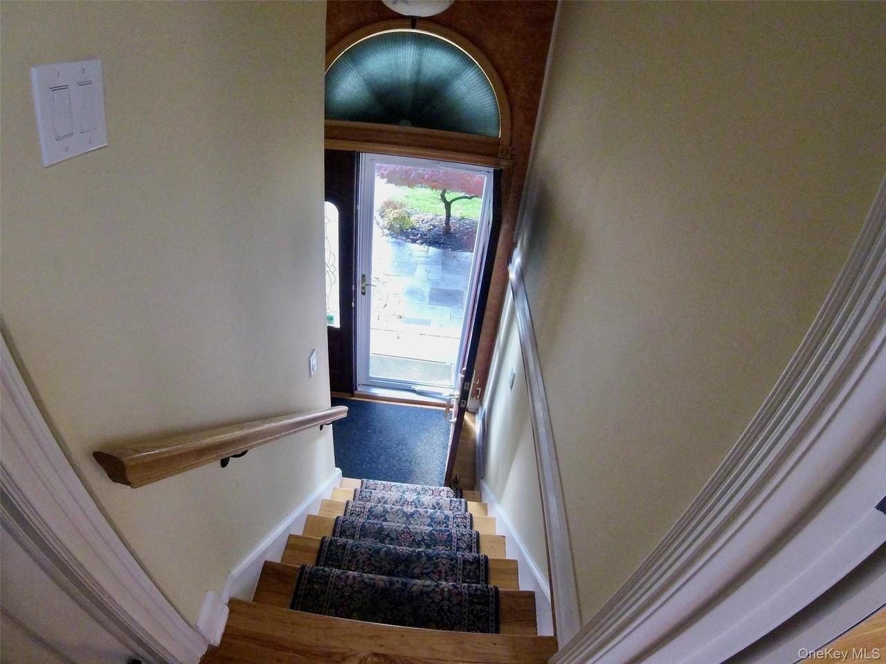 3 Crown St - Photo 2 of 22