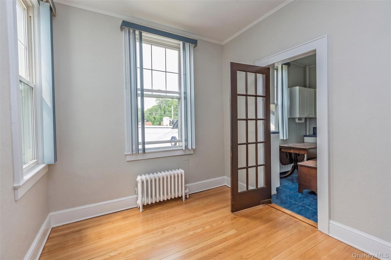 295 Railroad Ave #A - Photo 5 of 15