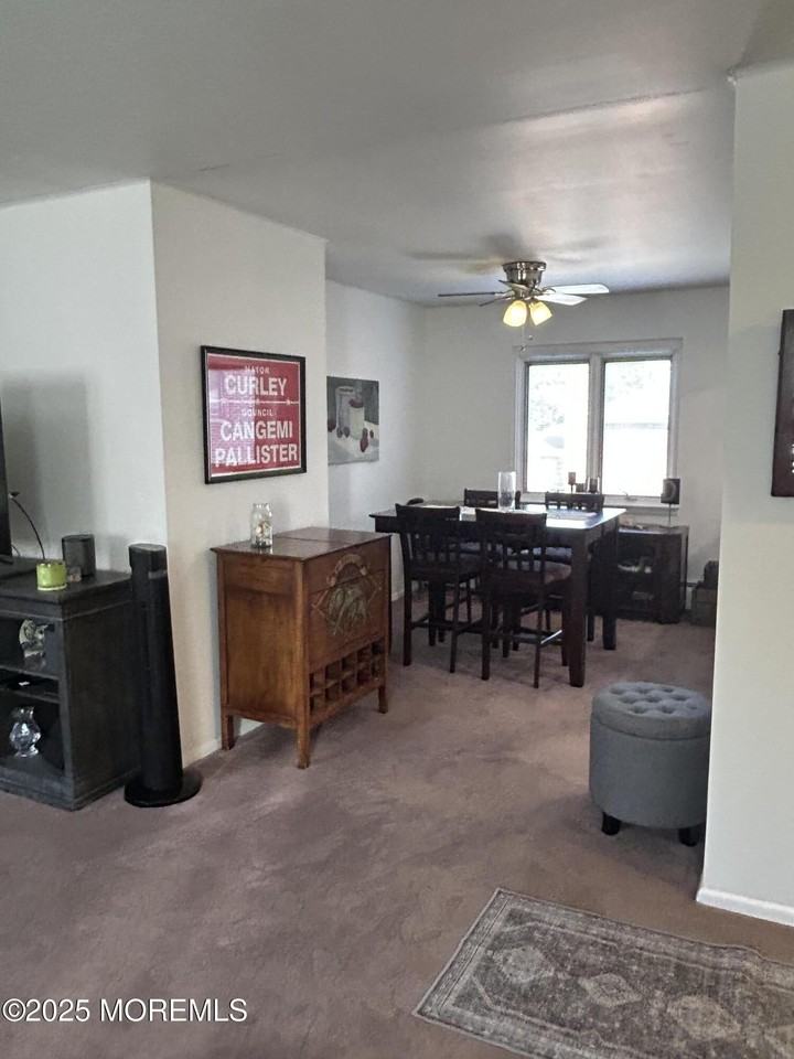 204 Manor E - Photo 5 of 16