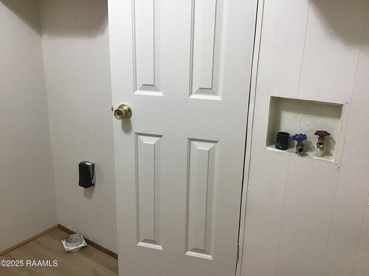 207 Mills St #3 - Photo 7 of 11