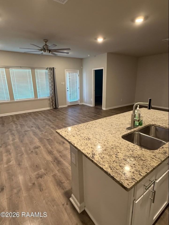118 Eagle Lake Dr - Photo 2 of 9