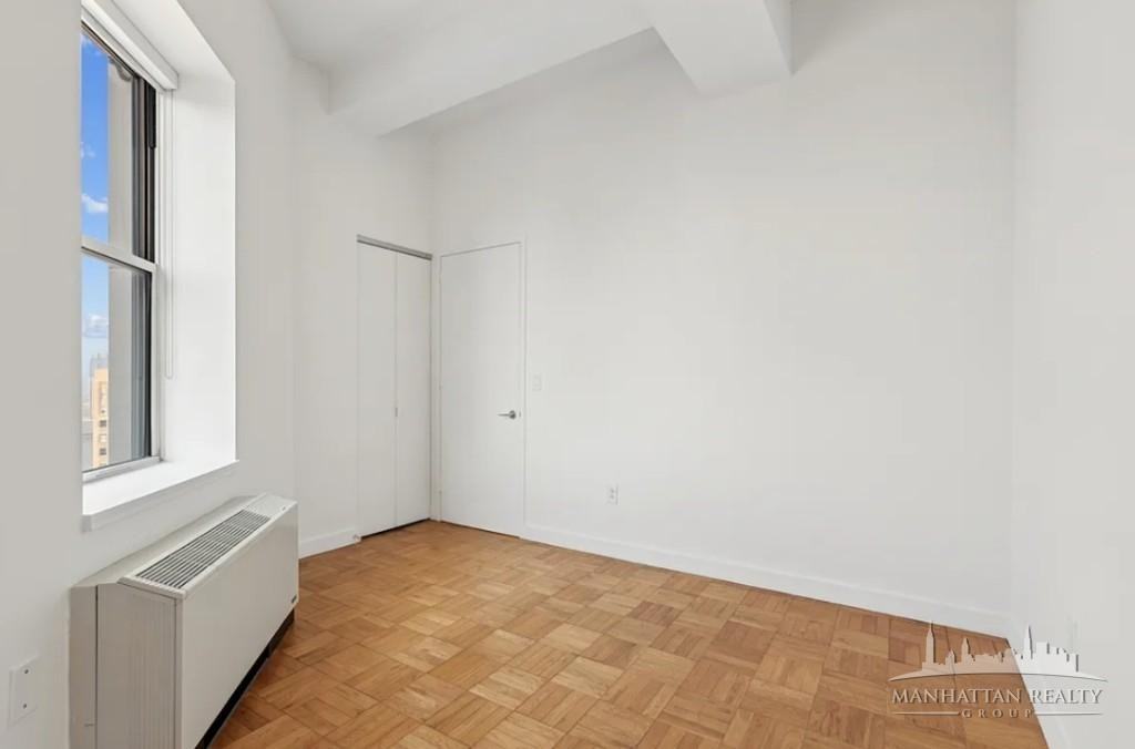Exchange Pl #20X3204 - Photo 2 of 7