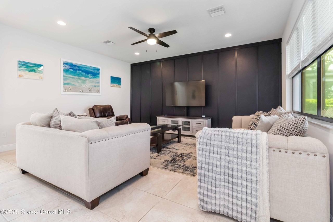 8212 Paragrass Ave - Photo 5 of 40
