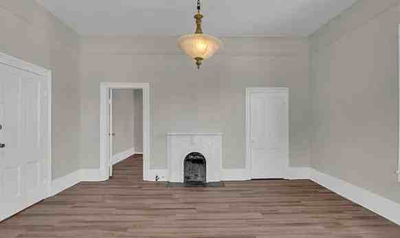 610 3rd Ave South - Photo 3 of 10