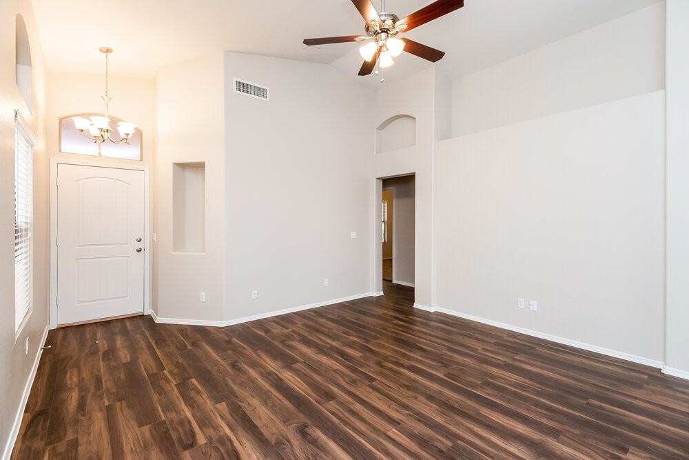 10036 E Capri Ave - Photo 3 of 15