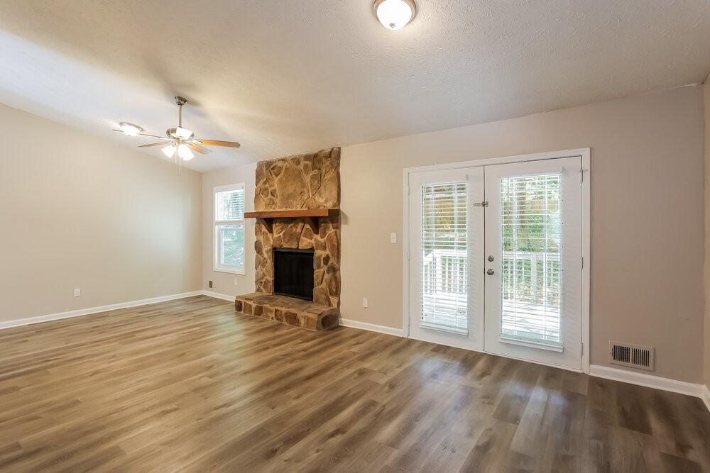 392 Doeskin Ln Se - Photo 6 of 17