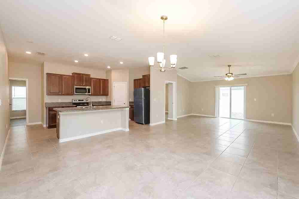 204 Archcliffe Point Pl - Photo 4 of 16