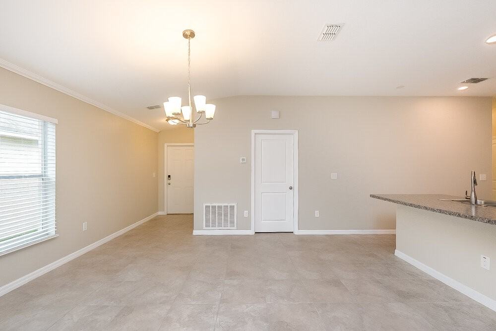 204 Archcliffe Point Pl - Photo 5 of 16