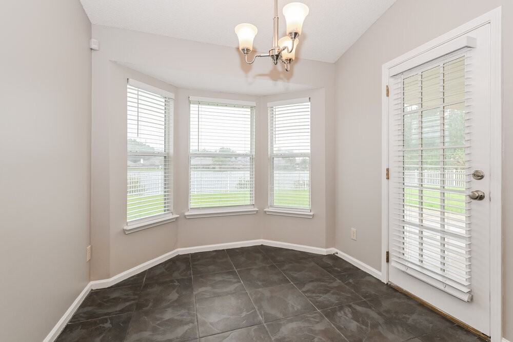 550 Whitfield Rd - Photo 6 of 16
