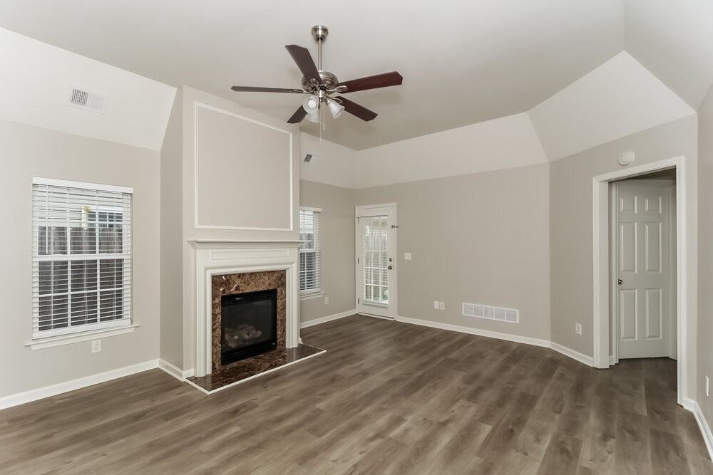 254 Highland Falls Blvd - Photo 3 of 16
