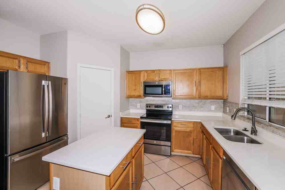 4125 W Park St - Photo 6 of 17