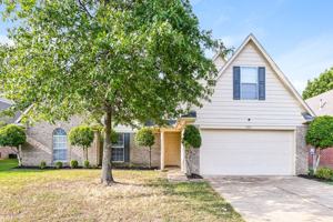 featured image of 1935 Cresent Ln