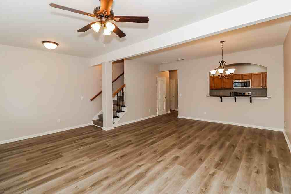 192 Overlook Cir - Photo 4 of 17