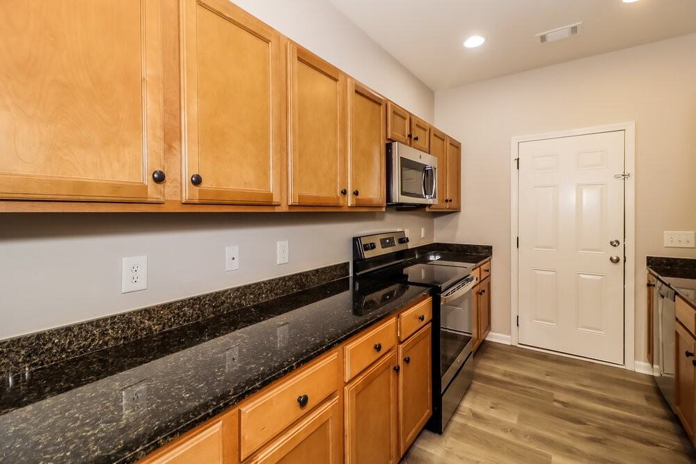 192 Overlook Cir - Photo 6 of 17