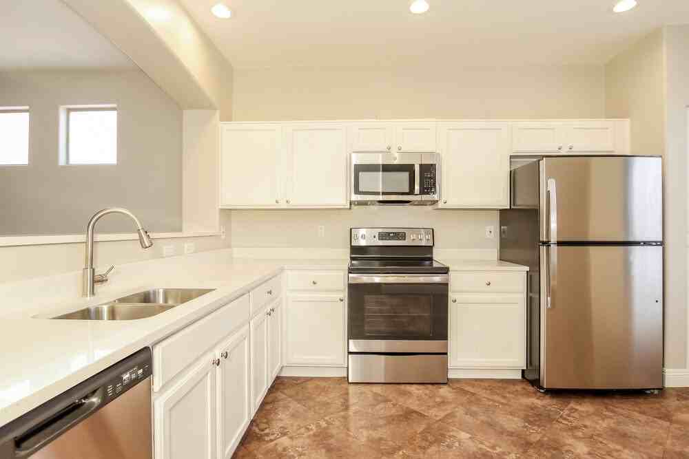 2122 S Edgewater - Photo 6 of 16