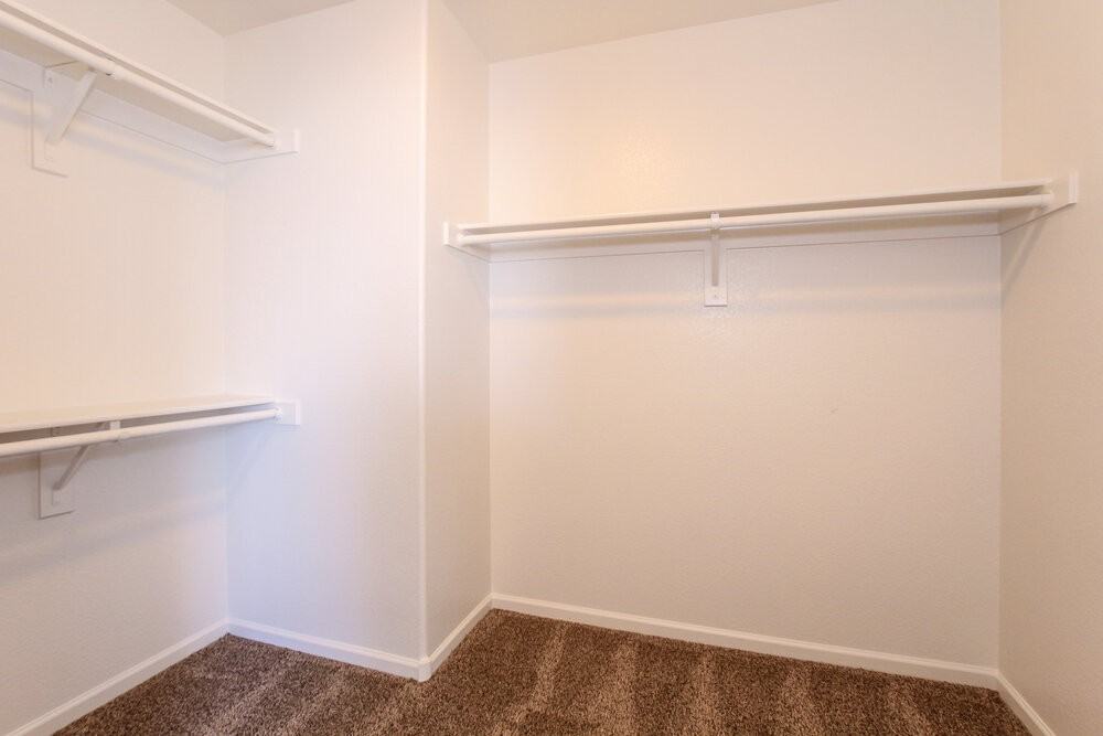 8760 W Melinda Ln - Photo 5 of 15