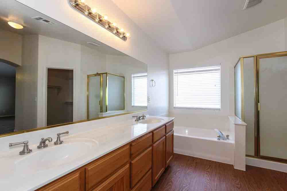 8760 W Melinda Ln - Photo 6 of 15