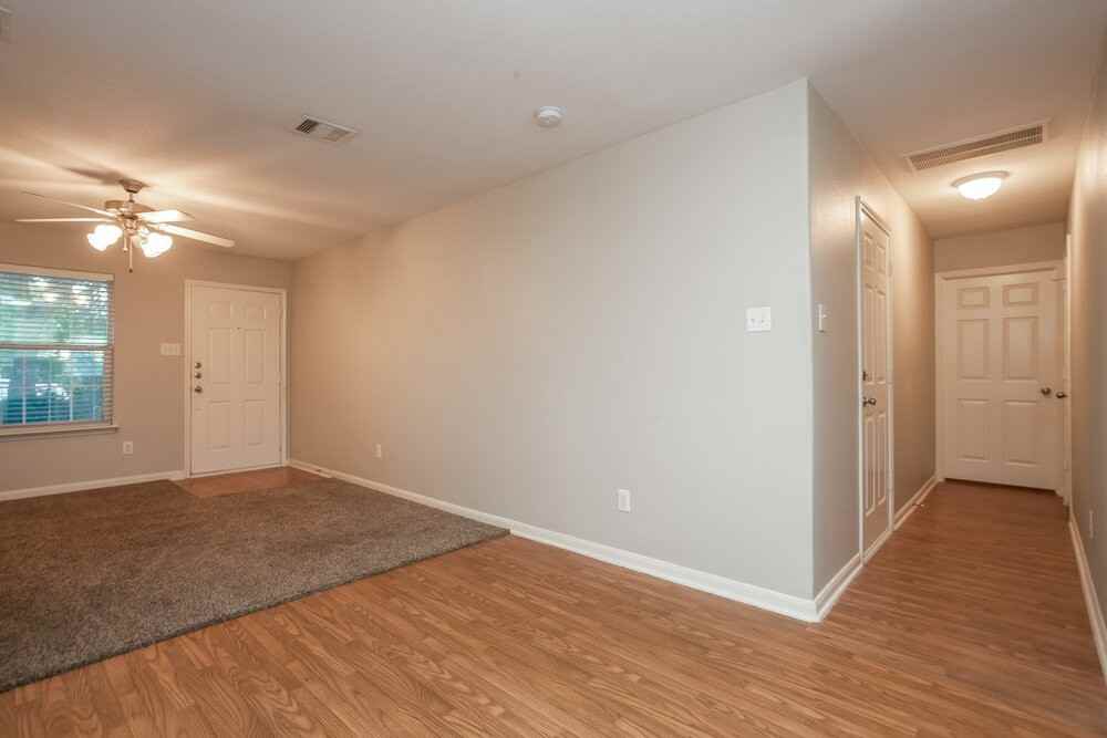 3922 Hollow Cove Ln - Photo 2 of 15