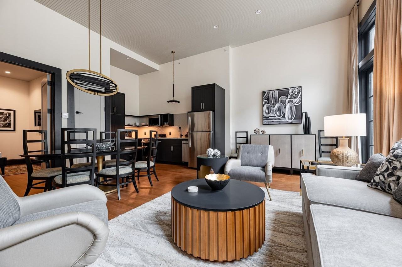 1011 Canal Street - Photo 2 of 29