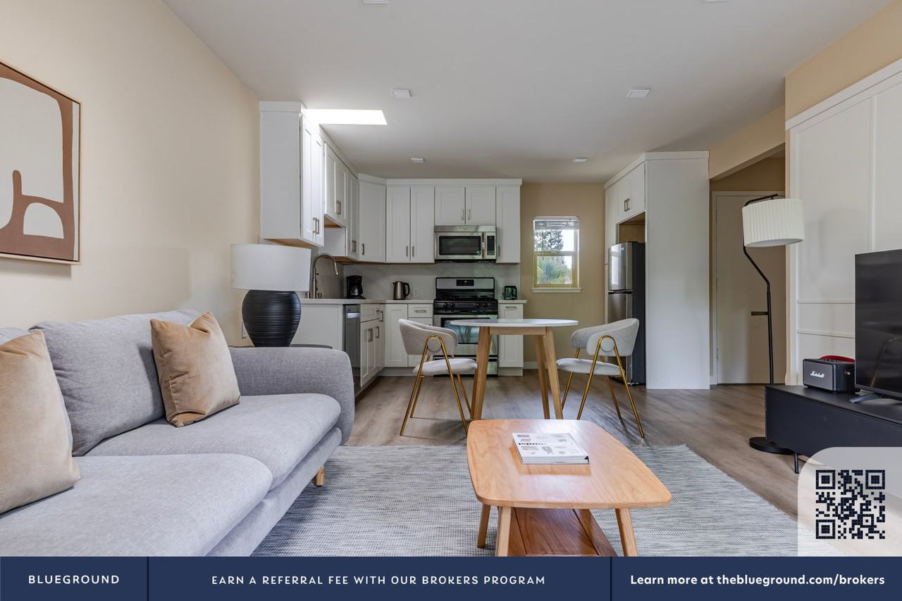 918 Webster St #2154 - Photo 4 of 19