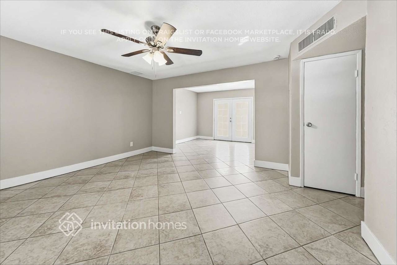 7005 N 76th Dr - Photo 6 of 20