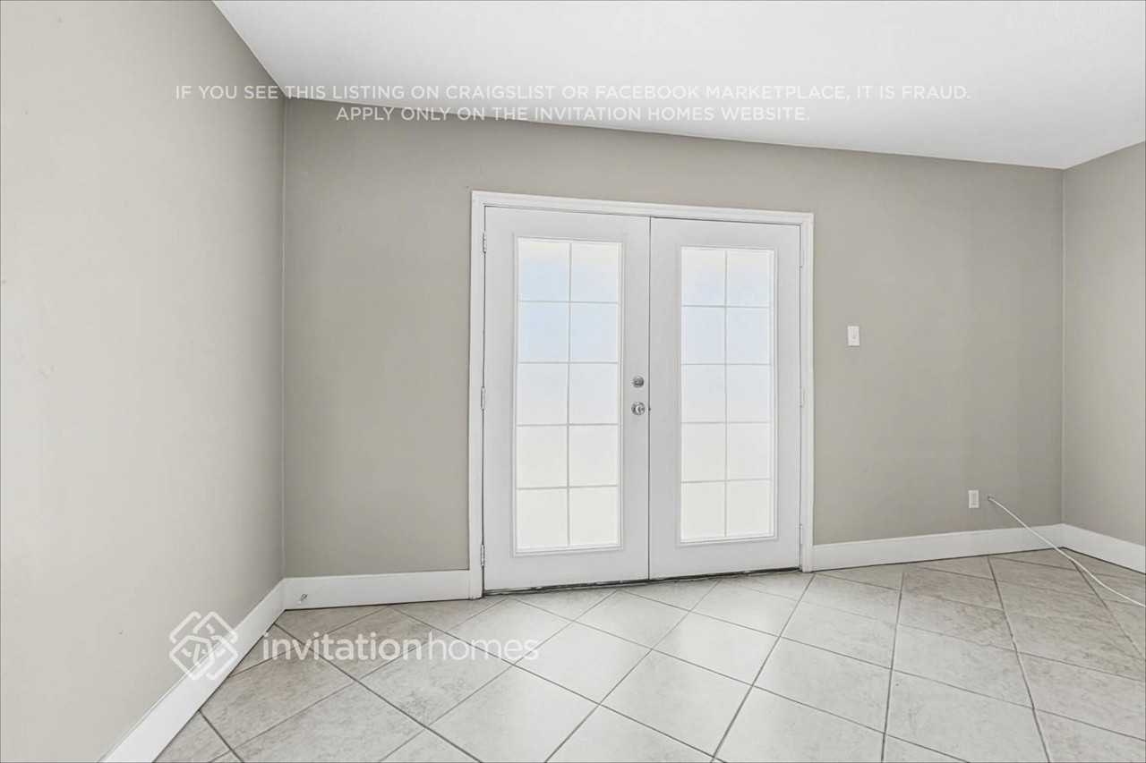 7005 N 76th Dr - Photo 7 of 20