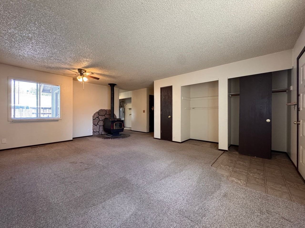 470-725 Reservoir Way - Photo 3 of 13