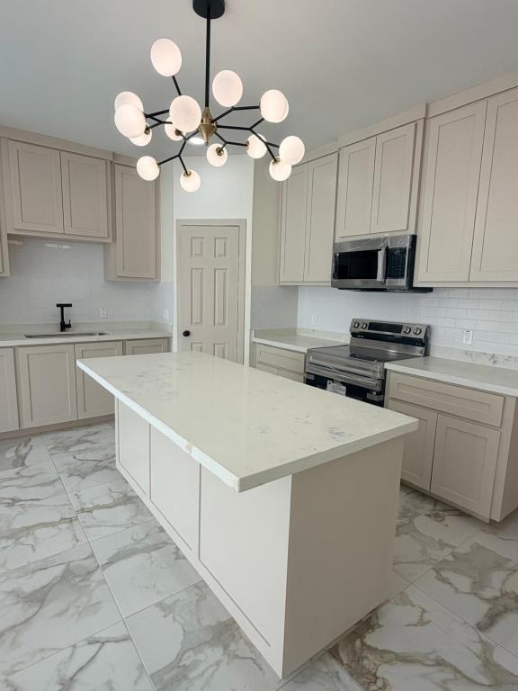 3304 S Joanna Ave - Photo 3 of 13