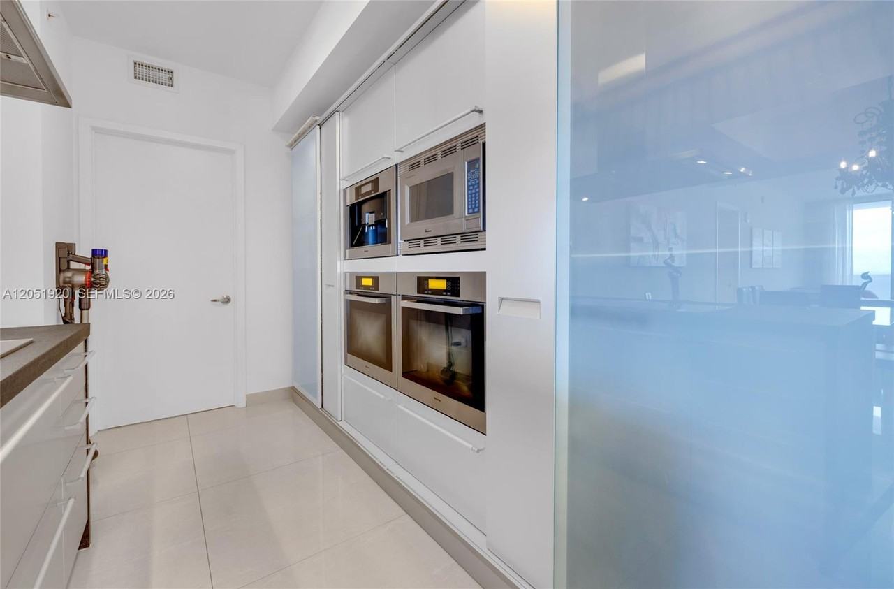 18201 Collins Avenue #902 - Photo 7 of 18