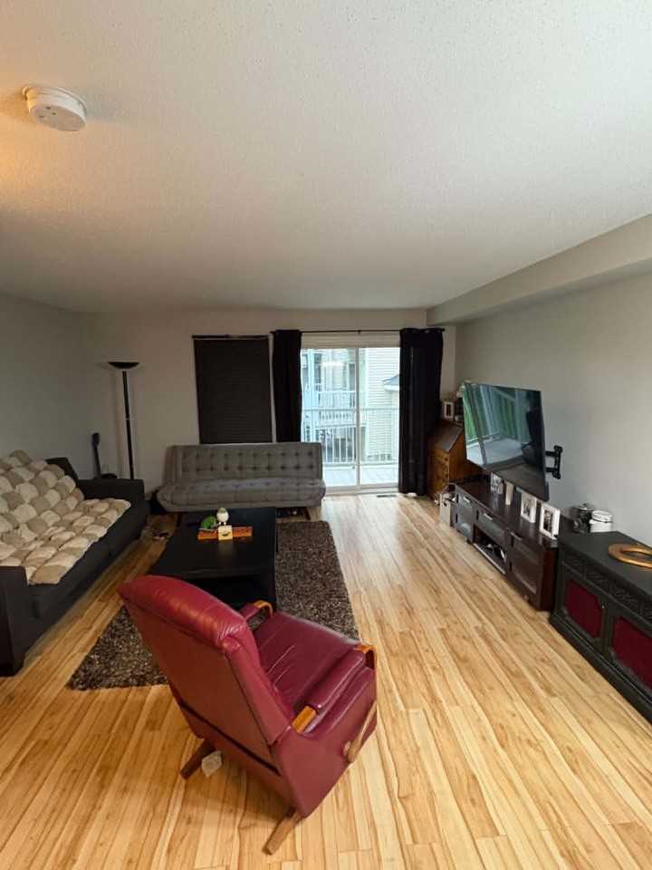 706 Reardon Private - Photo 3 of 11