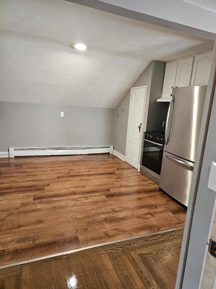 78 Sixth St #2 - Photo 4 of 9