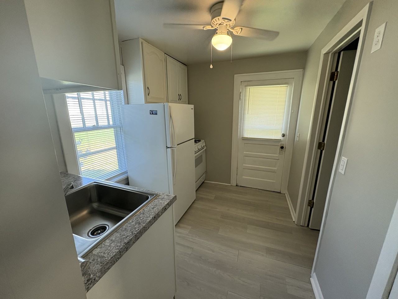 713 East Moneta Avenue - Photo 5 of 12