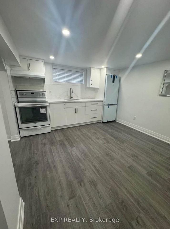148 Cosburn Avenue - Photo 5 of 12