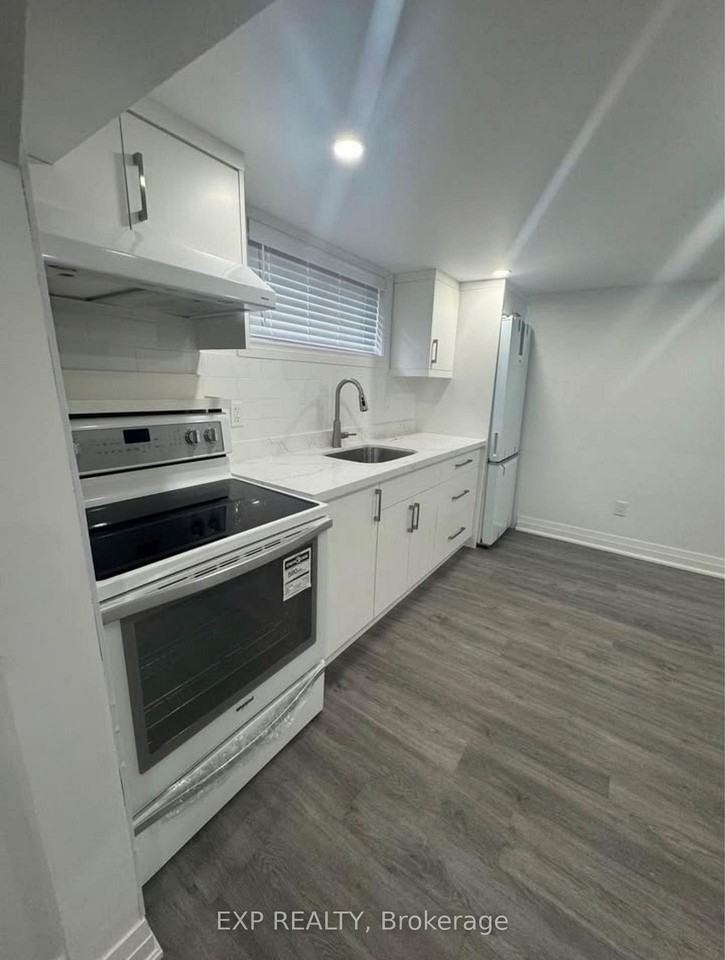 148 Cosburn Avenue - Photo 7 of 12
