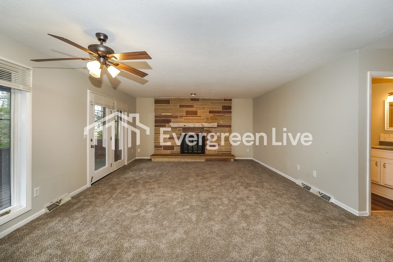 412 Wyoga Lake Blvd - Photo 3 of 15