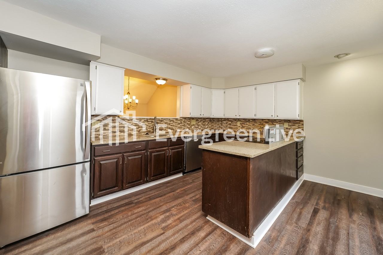 412 Wyoga Lake Blvd - Photo 6 of 15