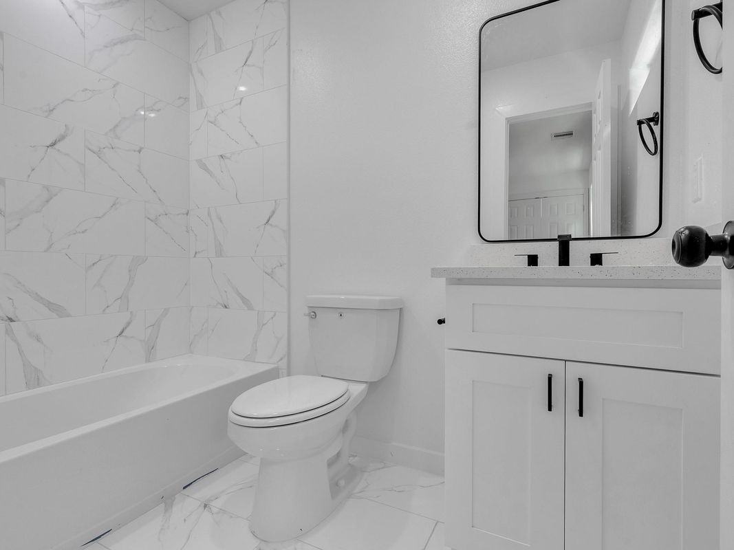 7428 Laura Koppe Rd ##B - Photo 2 of 14