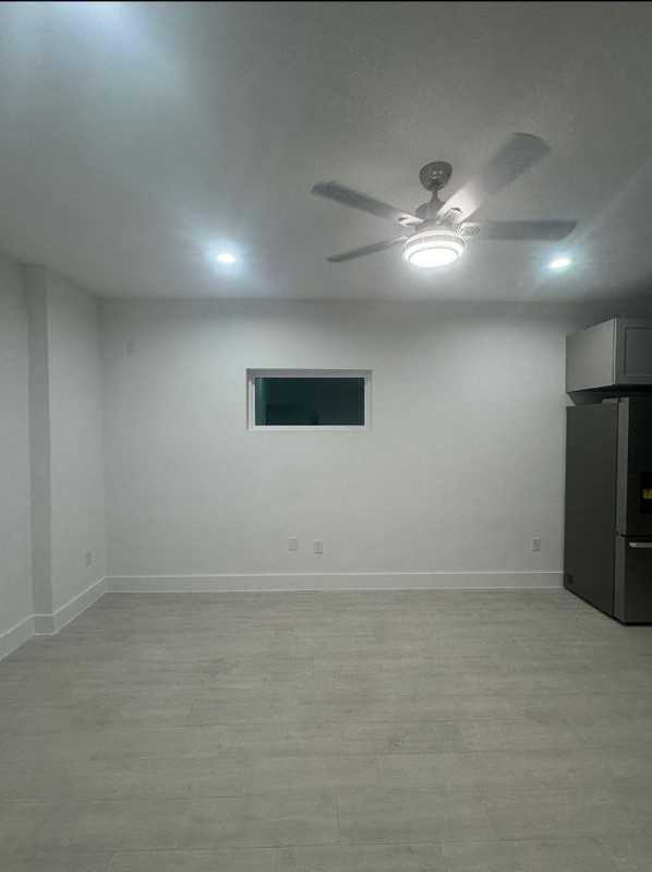 7608 Easter St - Photo 3 of 22