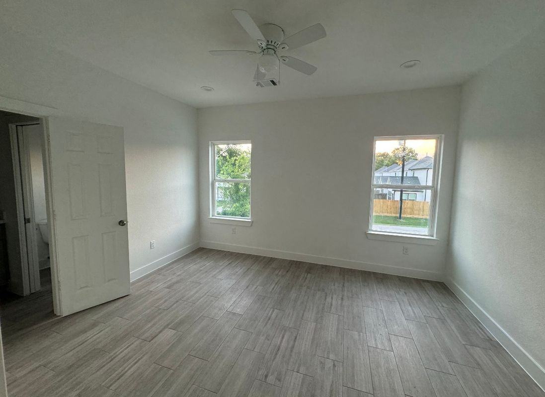 7608 Easter St - Photo 5 of 22