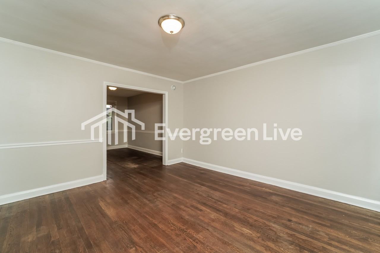 8624 Oak Rd - Photo 2 of 13
