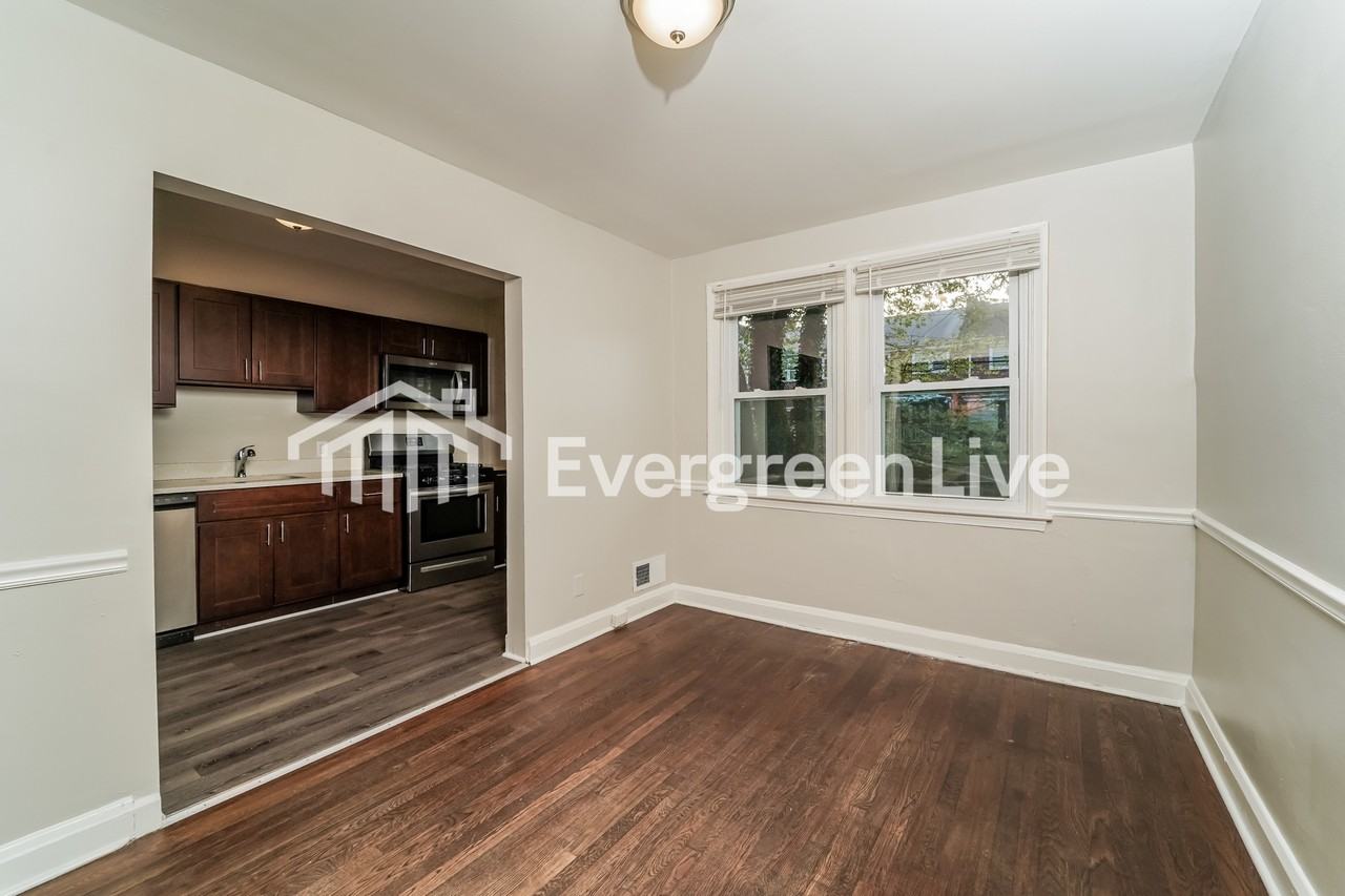 8624 Oak Rd - Photo 3 of 13