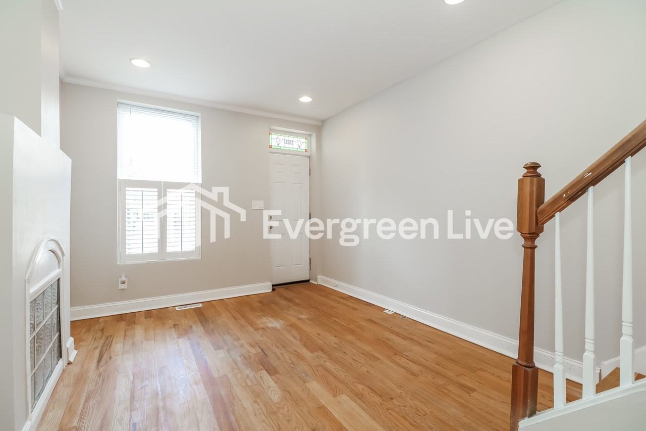 401 E Gittings St - Photo 3 of 15