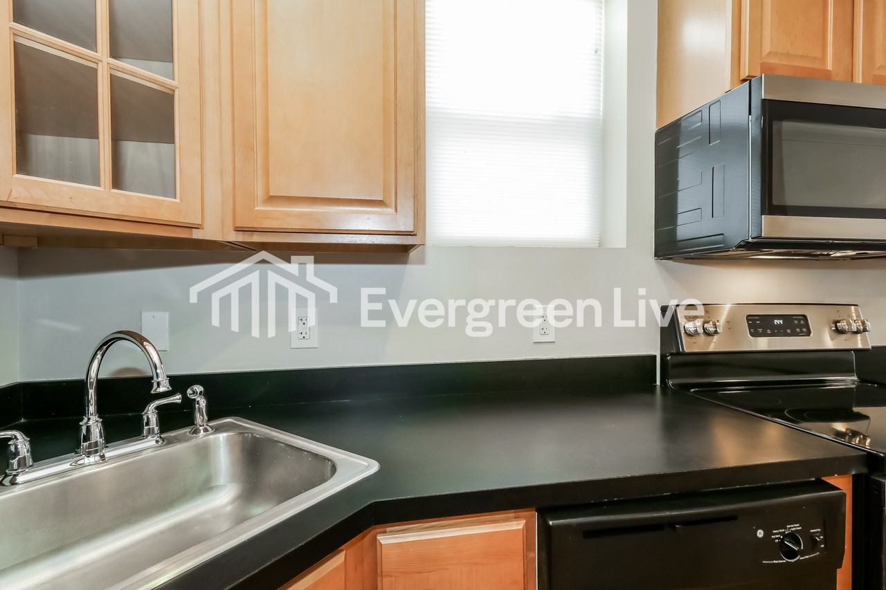 401 E Gittings St - Photo 5 of 15
